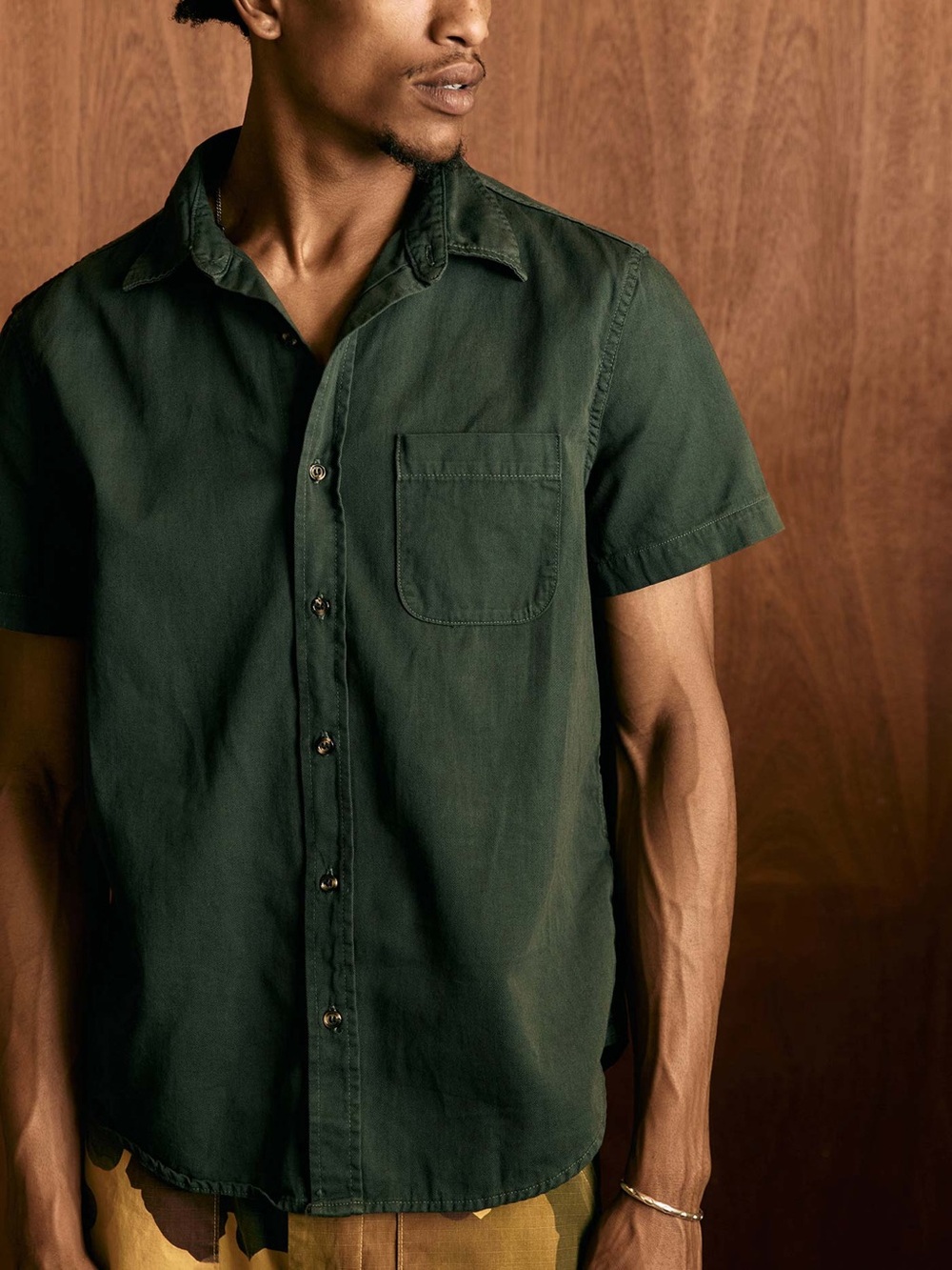Imogene + Willie Men’s "The Whisper Twill Shirt" in slate green Size M Button Up